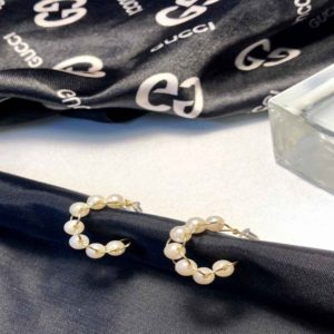 taloulas-touch-minimalist-pearl-hoops-watani-lebanon-buy-sell