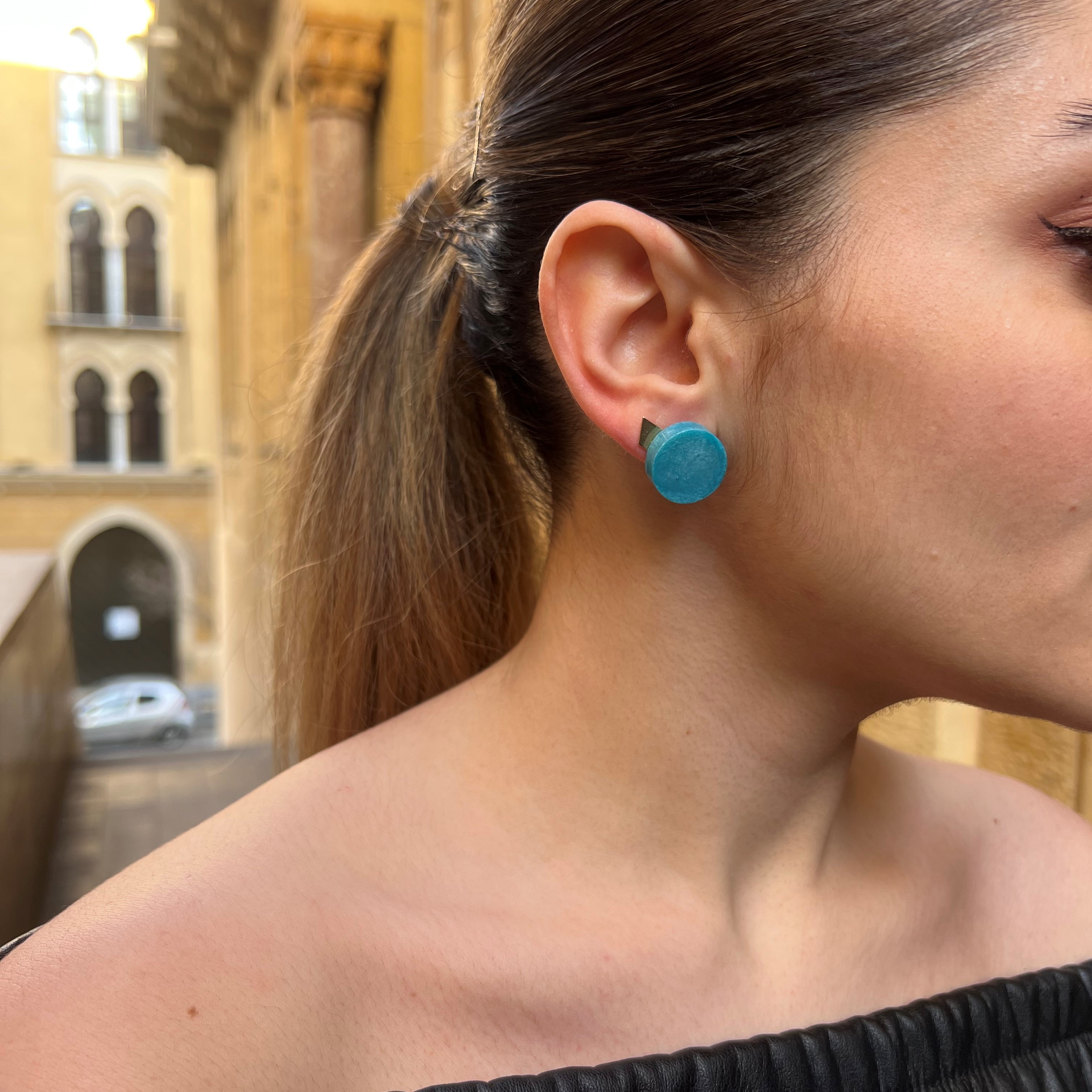 le-caro-craft-bleu-resine-earrings-round-watani-lebanon-sell-buy