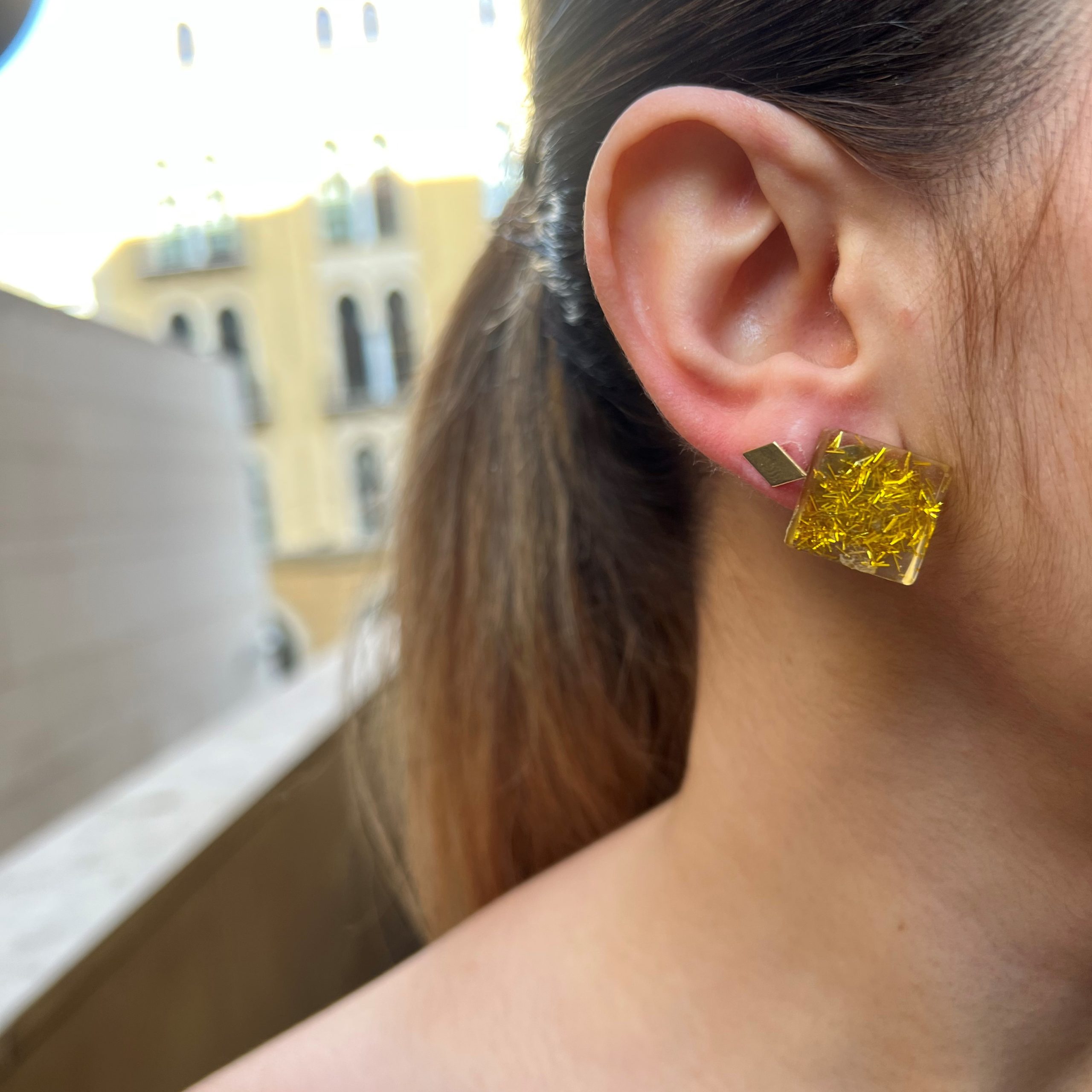 le-caro-craft-transparent-resine-earring-watani-lebanon-sell-buy